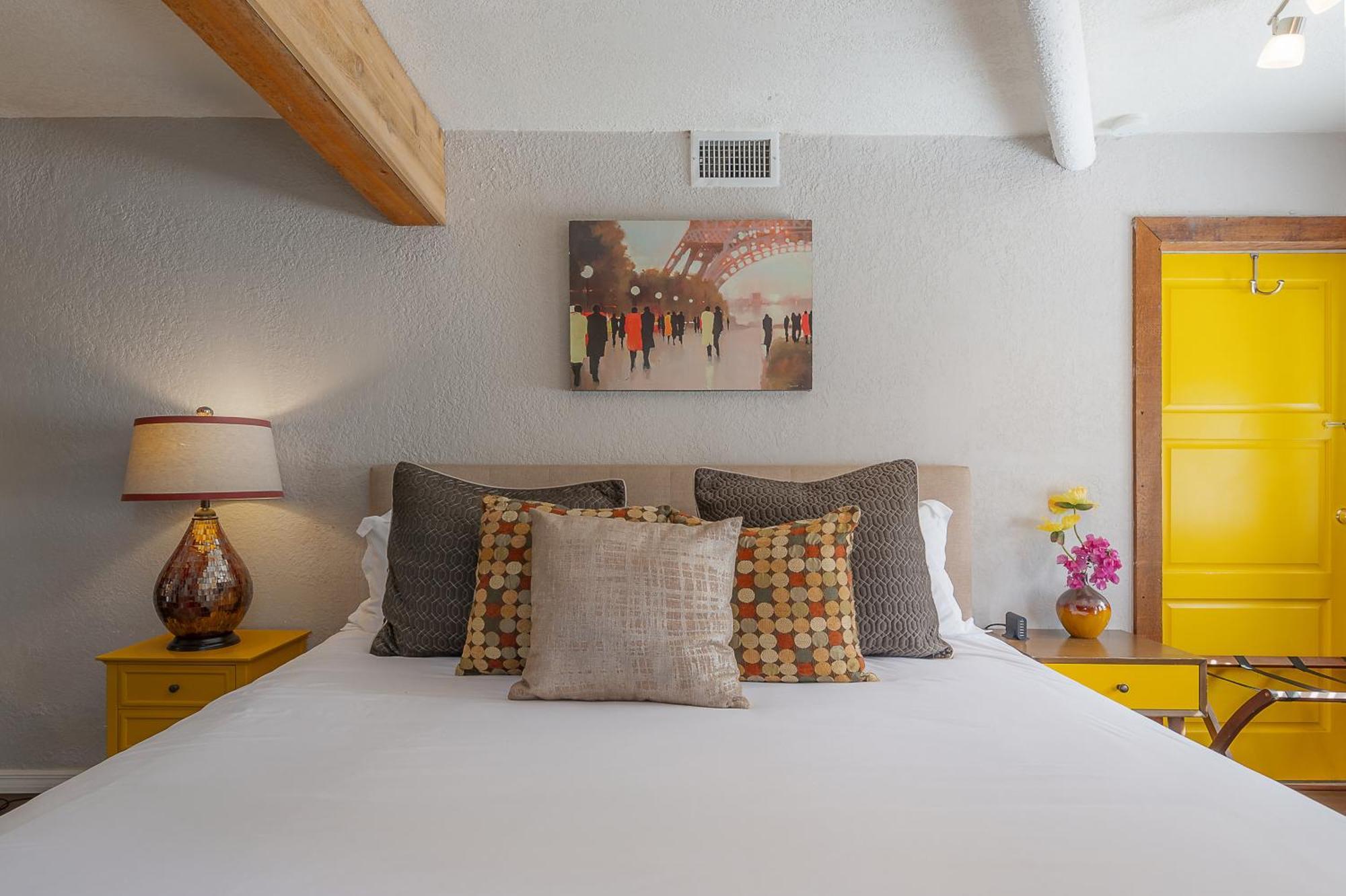 Hidden Couples Loft Retreat In Heights Foodie District Тампа Екстериор снимка